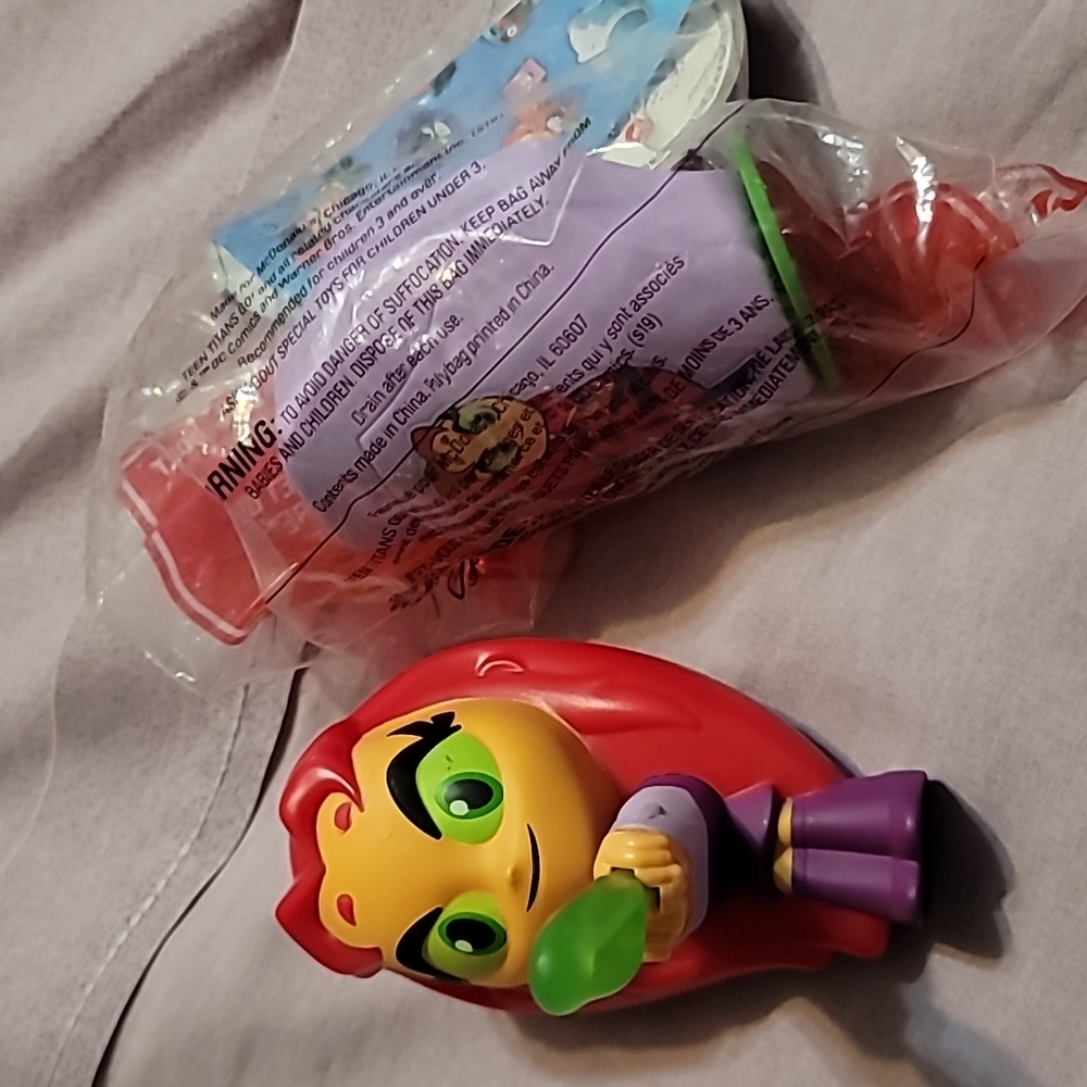 Set of 2 Starfire Teen Titans Go! Figures